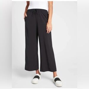 NWT Athleta Avenue Wide Leg Crop Pant Black Plus Size 26 / 3X Flowy Travel